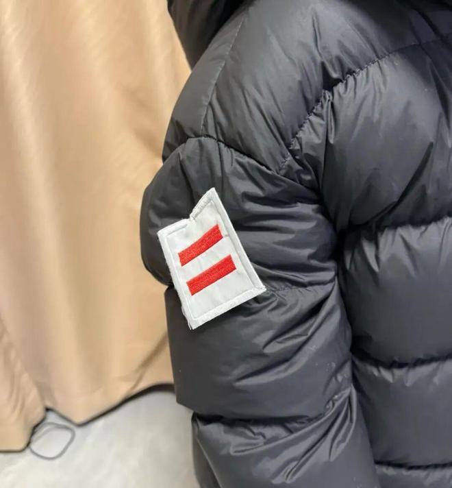 们个个杏林圣手心灵手巧具象化了!AG真人平台论给羽绒服续命妈妈(图4) 们个个杏林圣手心灵手巧具象化了!AG真人平台论给羽绒服续命妈妈(图4)